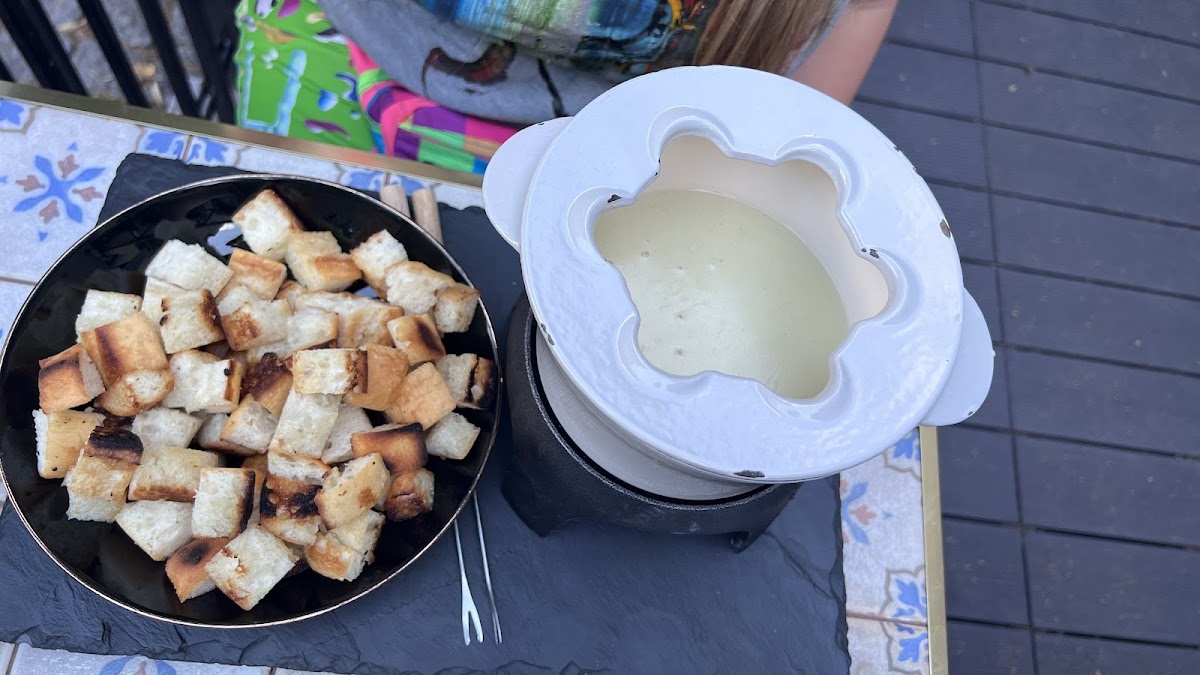 Mon Ami By Saint Jacques-9